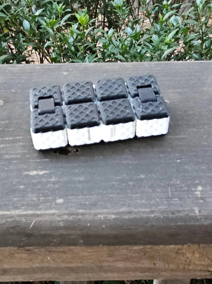 Ice Cream Sandwich Infinity Fidget Cube – Flip-and-Fold Sensory Toy | ADHD Classroom Fidget